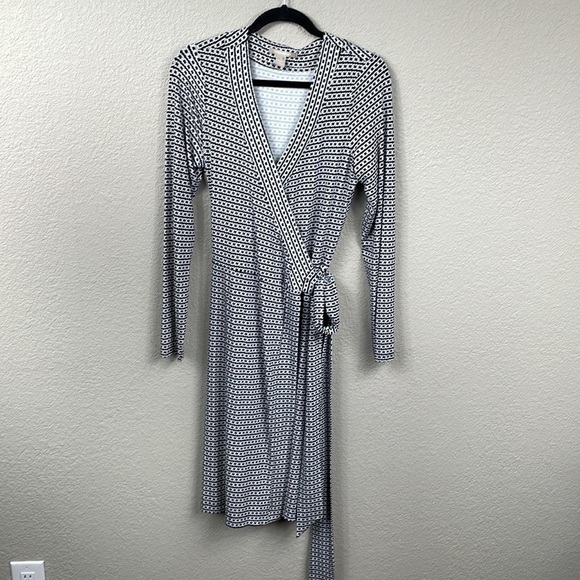 Banana Republic Gemma Chain Print Wrap Dress Long Sleeve Stretch Jersey Sz M - Picture 3 of 11